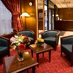 Izzy Hotel Issy-les-Moulineaux