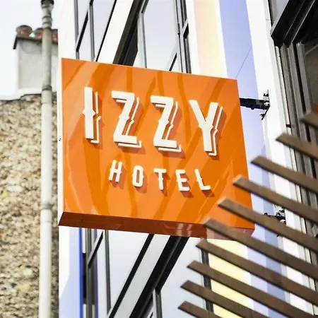 Izzy Issy-les-Moulineaux