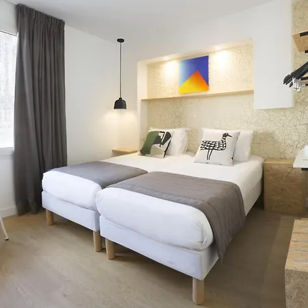 Izzy Issy-les-Moulineaux