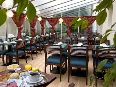 Hotell Izzy 3*