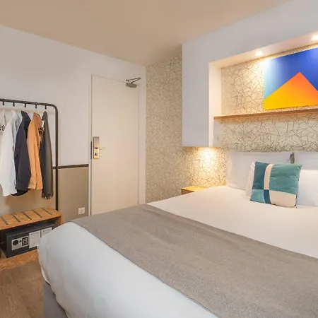 Hotel Izzy