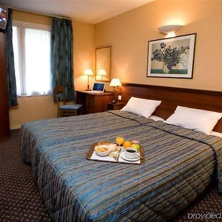 Hotell Izzy 3*