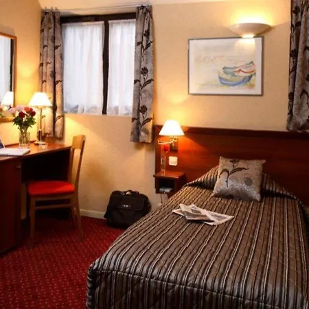 Hotell Izzy 3*